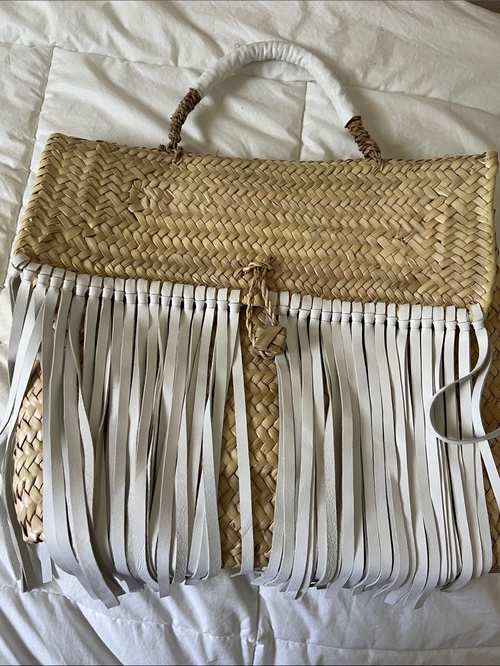 Market Basket NB000 Miami White Fringe Leather & Straw Tote - Picture 2 of 7